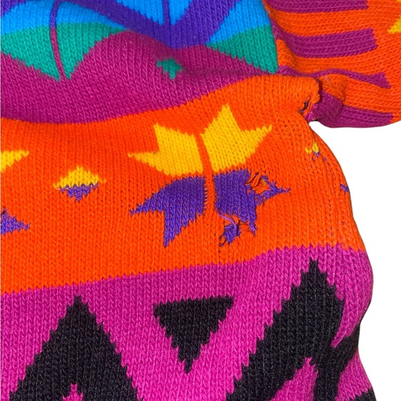 Colorful Geometric Pattern Sweater - Picture 7 of 7
